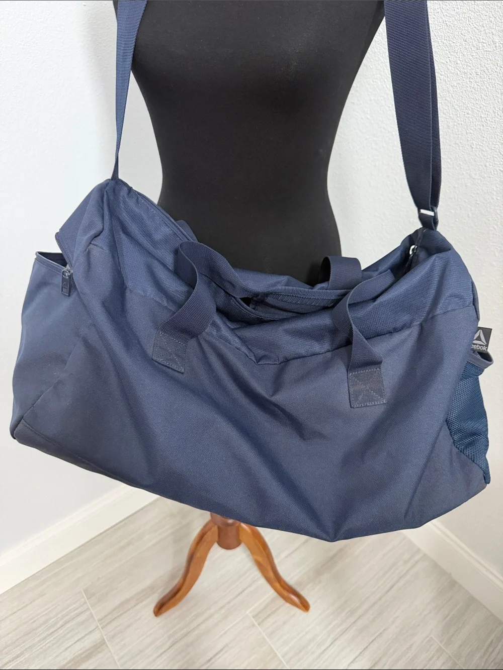 Reebok Navy Blue Logo Duffel Bag large Gymbag sports workout